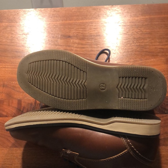 BOYS SONOMA DRESS SHOES - Picture 3 of 5